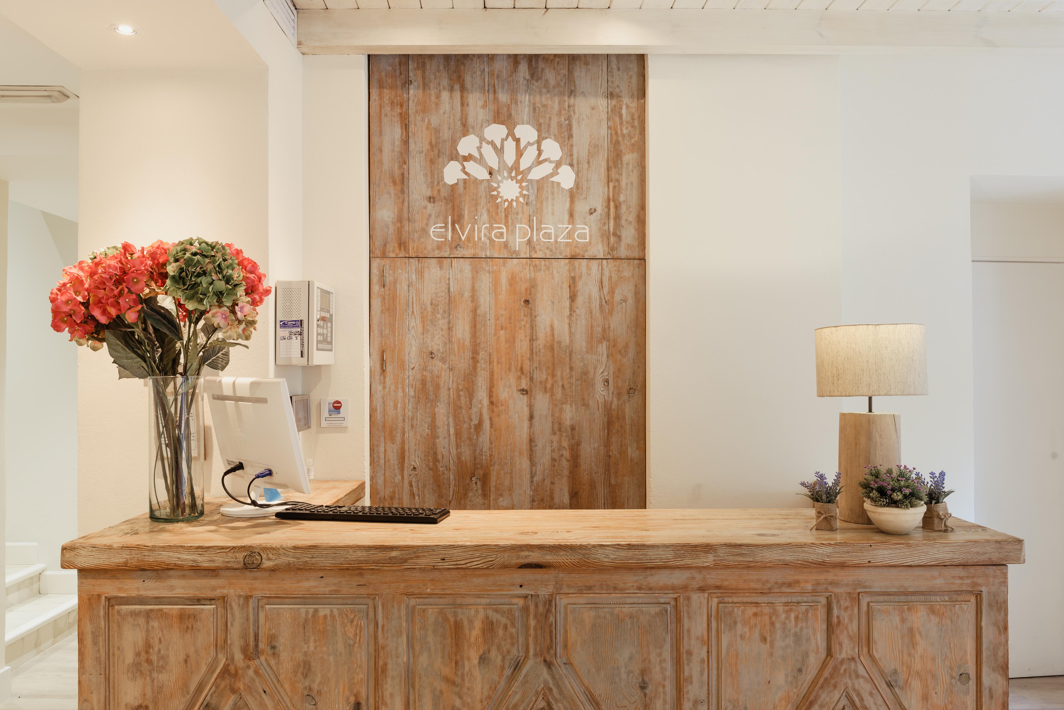 Hotel Boutique Elvira Plaza Sevilla Bagian luar foto