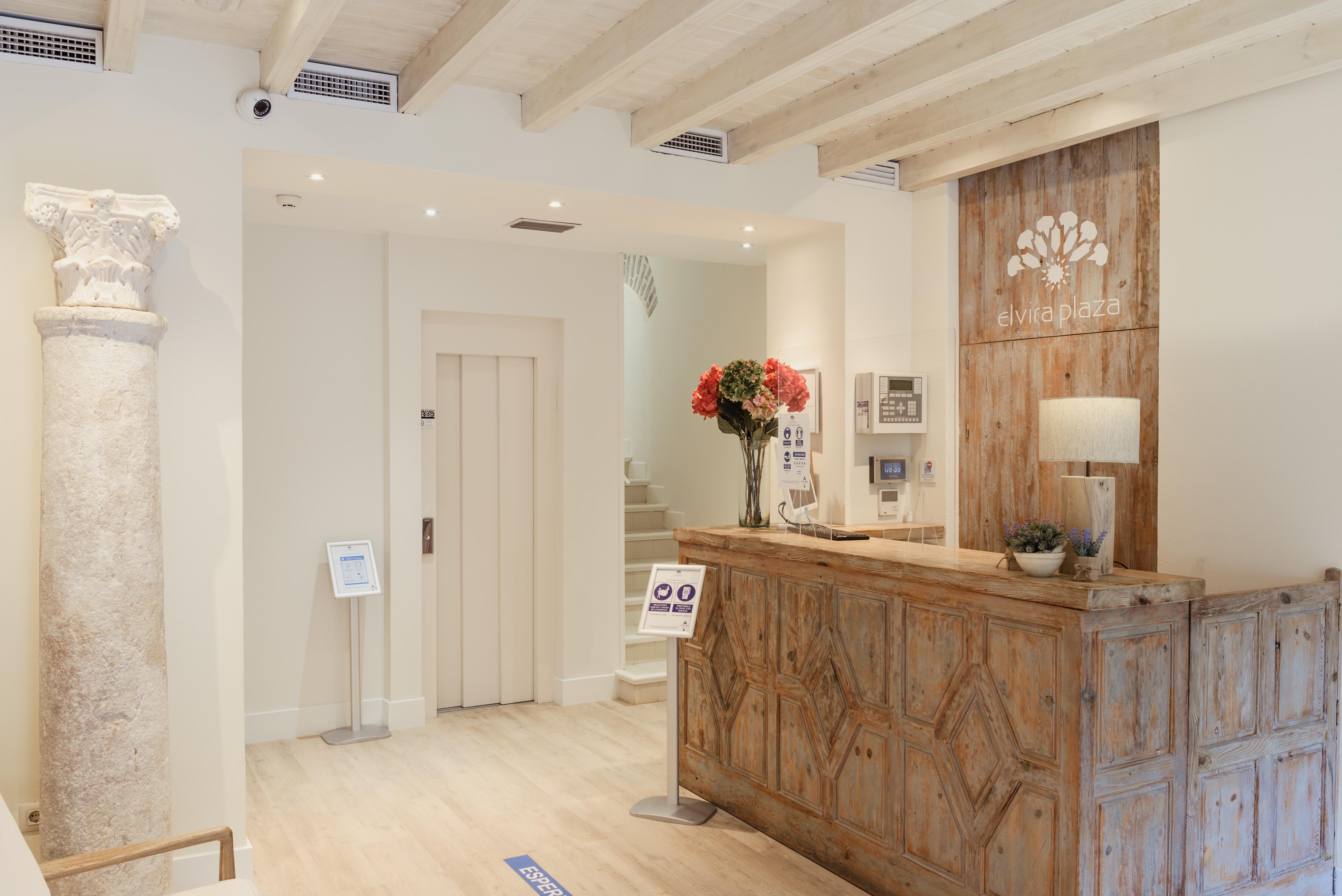 Hotel Boutique Elvira Plaza Sevilla Bagian luar foto