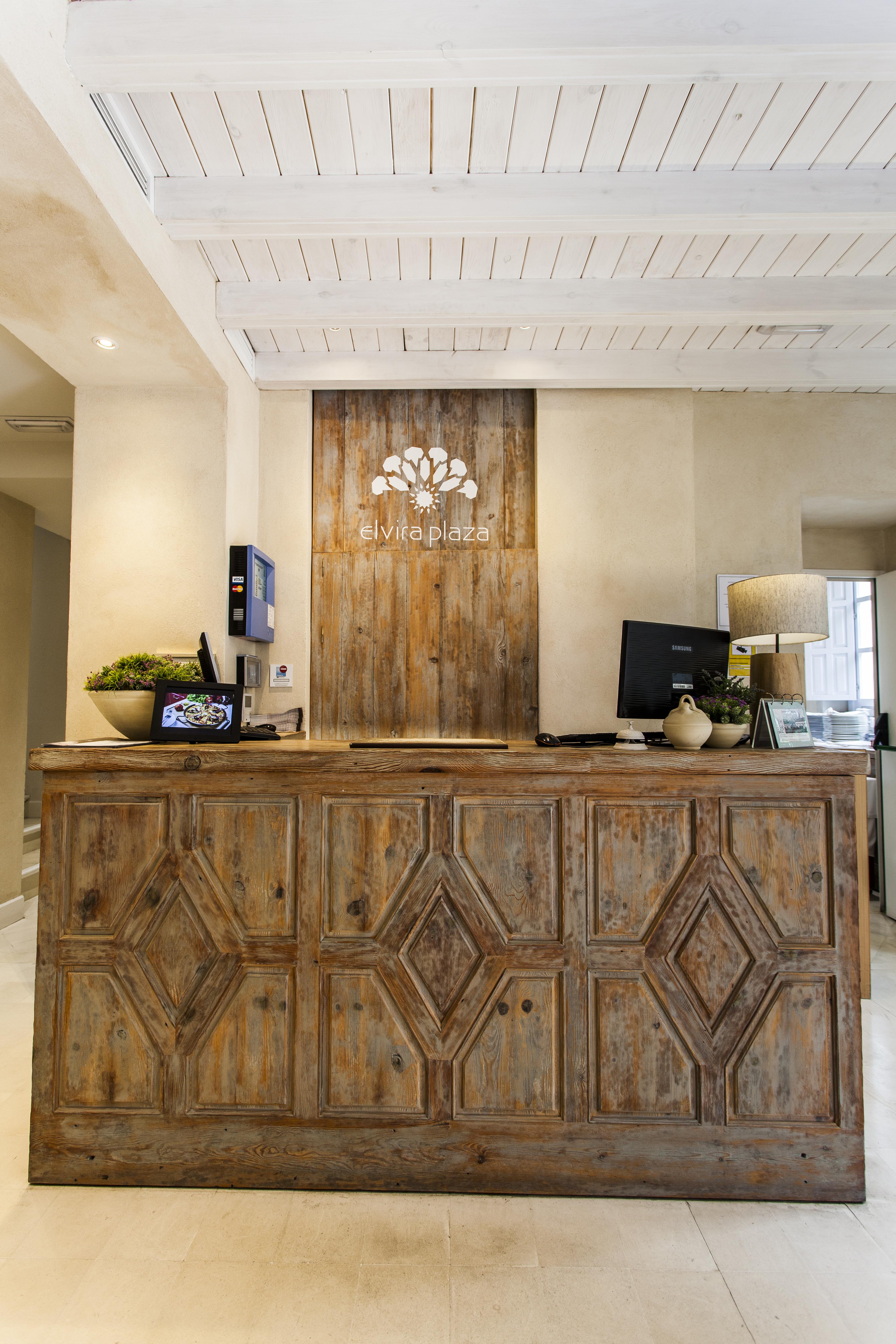 Hotel Boutique Elvira Plaza Sevilla Bagian luar foto