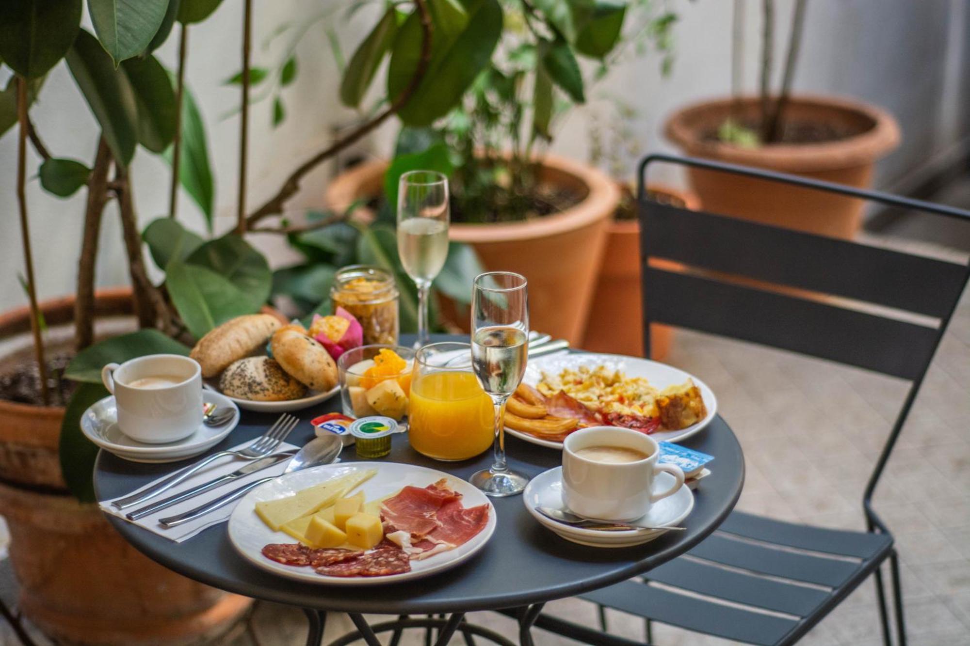 Hotel Boutique Elvira Plaza Sevilla Bagian luar foto